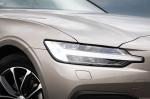 Volvo V60 D4 Momemtum 2018 года (UK)